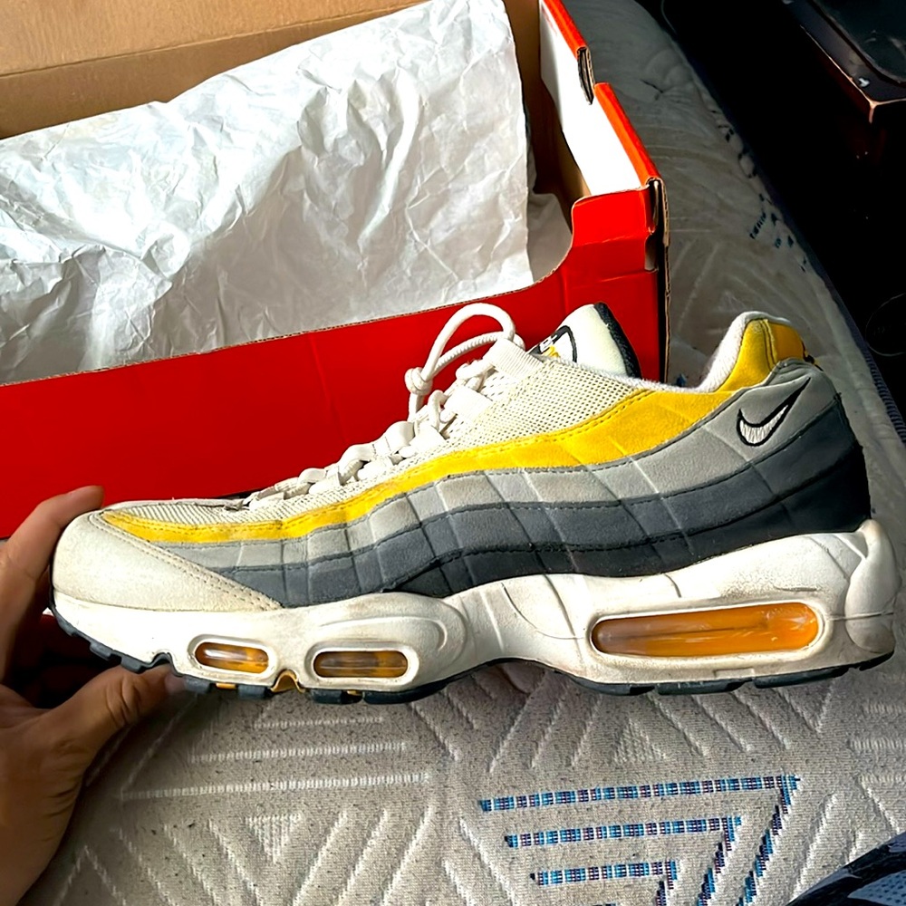 They clean a lil and no been use to much probably 2 time if I remember.